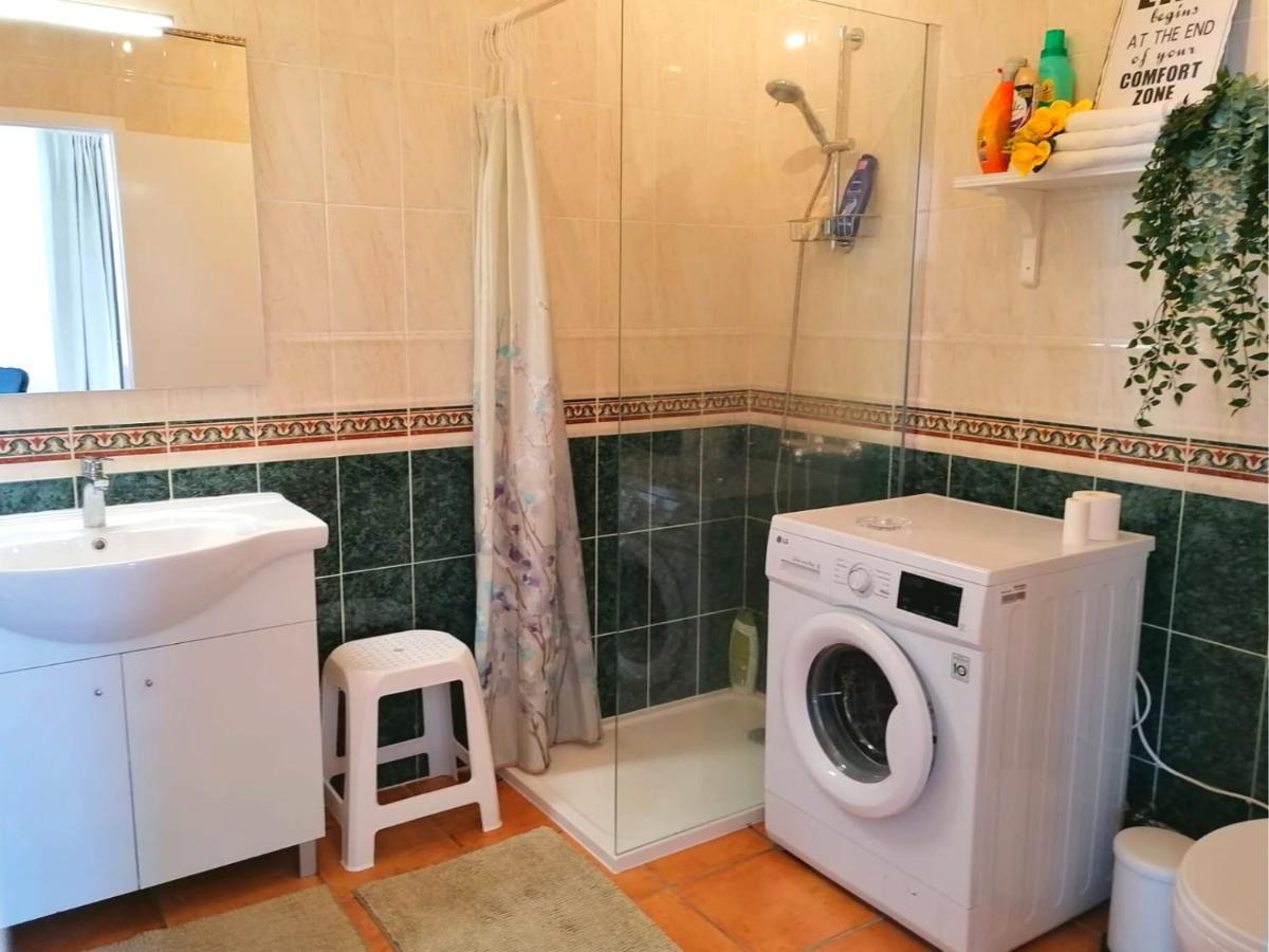 Sweden Apartment - Top Floor One Bedroom With Sea Views - Rs Lagos Luaran gambar